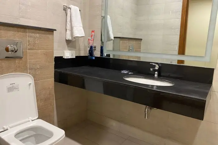 Atlas Grand Hotel Deluxe Room Bathroom in Islamabad